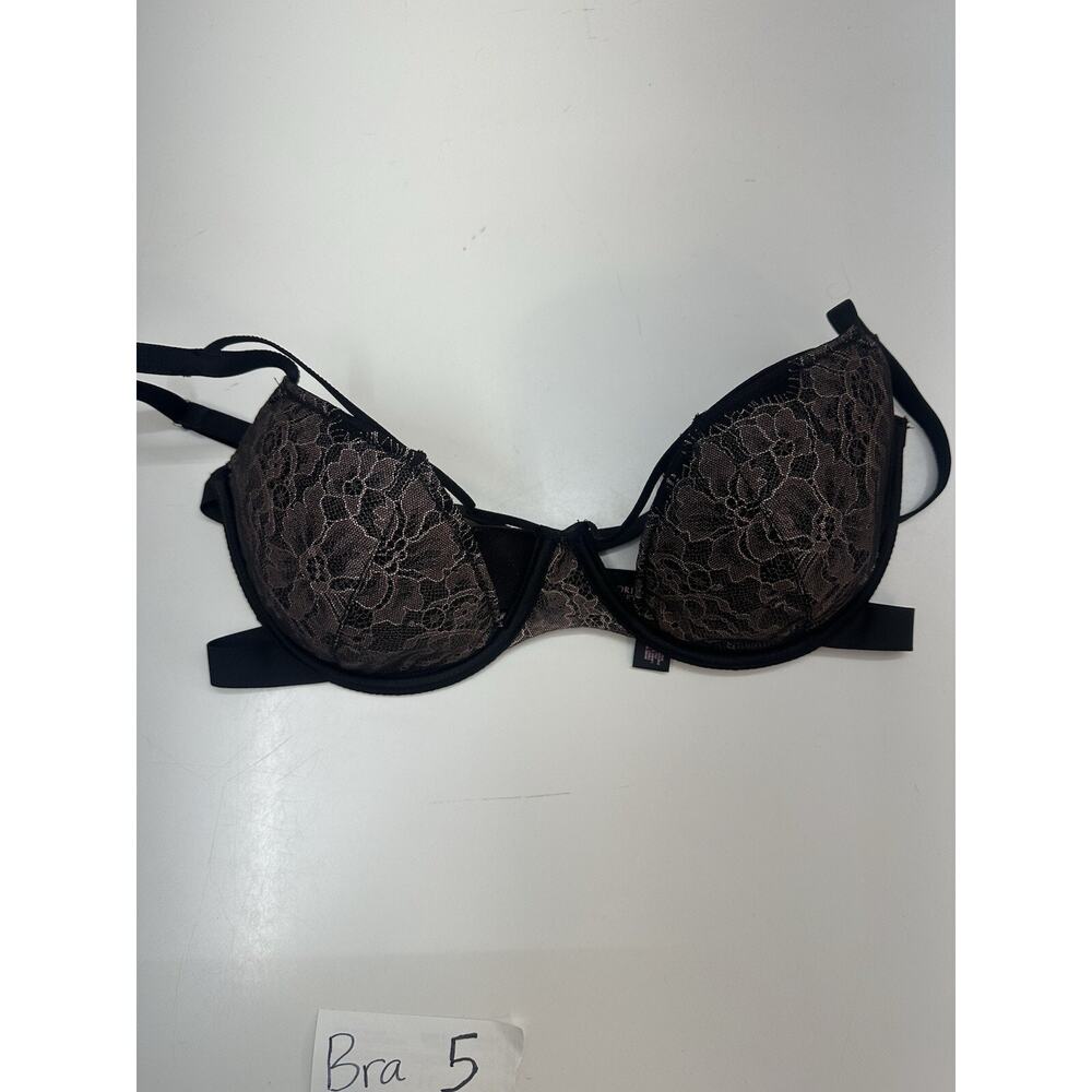 Victorias Secret Womens Bra Size 34DD Lined Demi Black Lacey Underwired